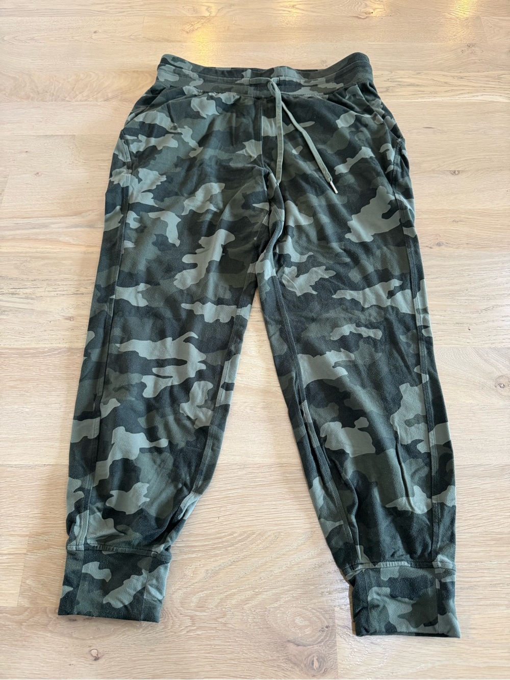 Lululemon Ready to Rulu High-Rise Jogger green camo size 10